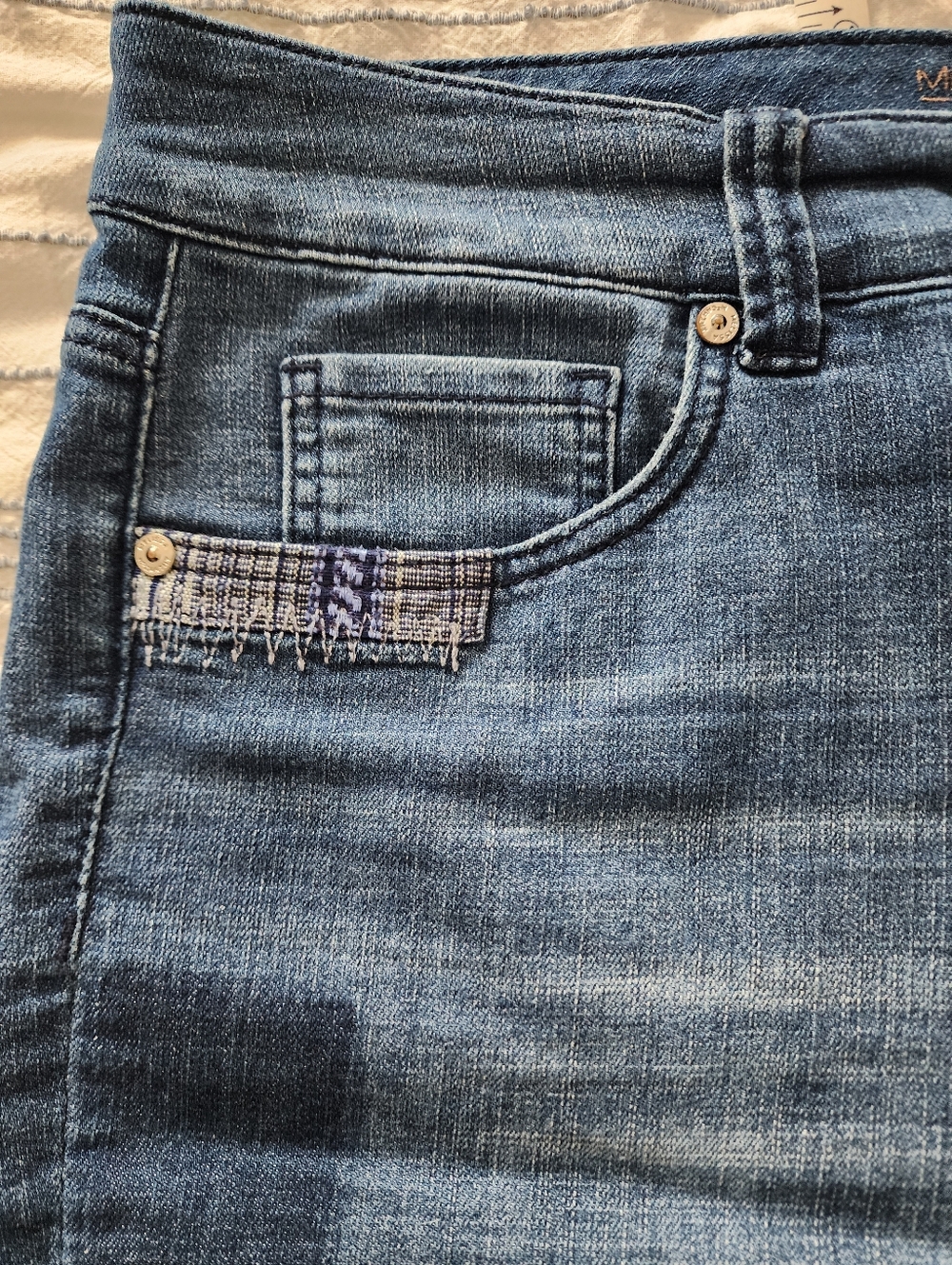 Women's Blue Patchwork Denim Shorts By Melissa McCarthy For Seven. Size 16w. - Picture 14 of 15